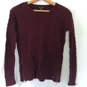 American eagle maroon colored sweater
